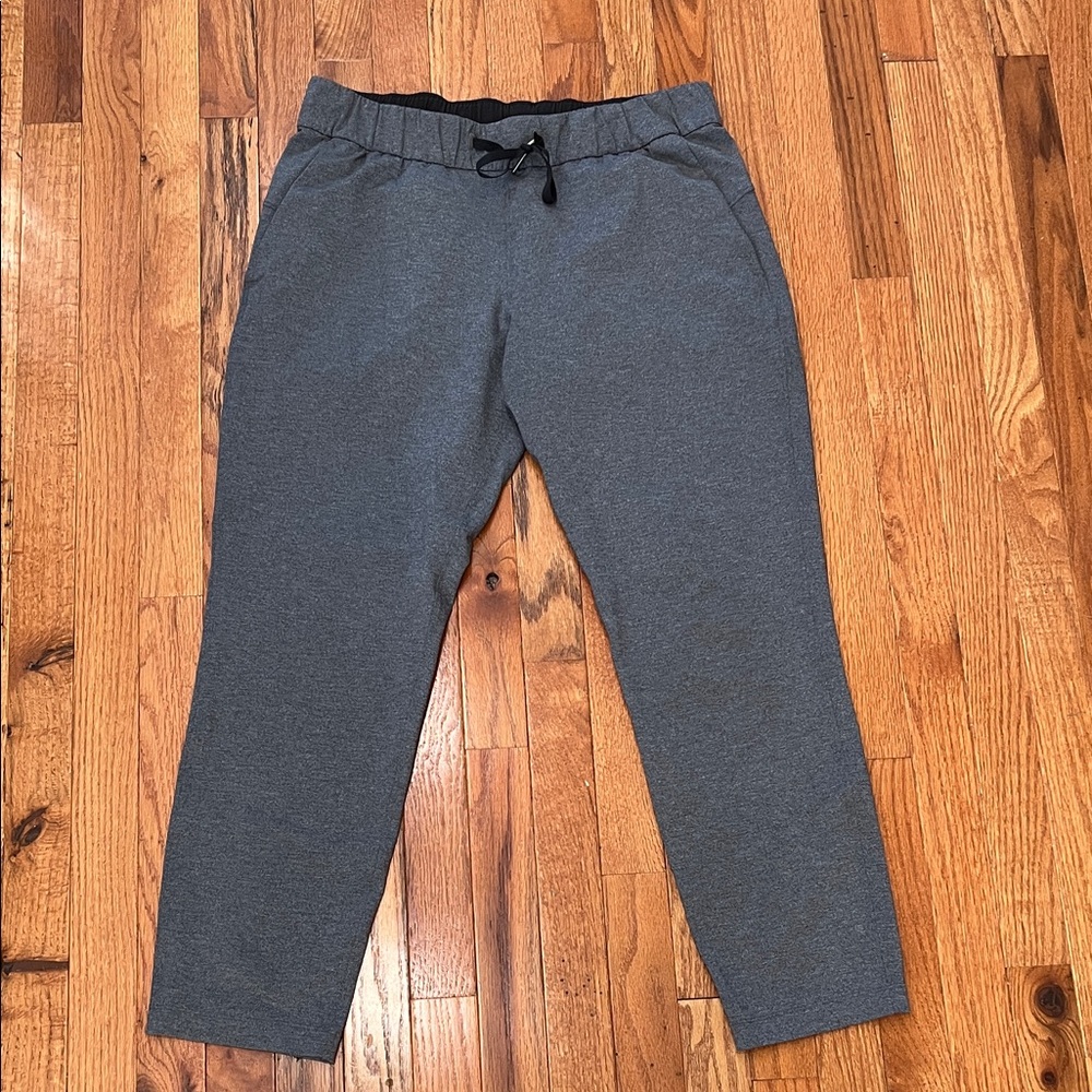 Lululemon women’s drawstring joggers